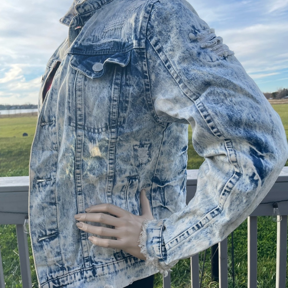 Jean Jacket - Picture 2 of 11